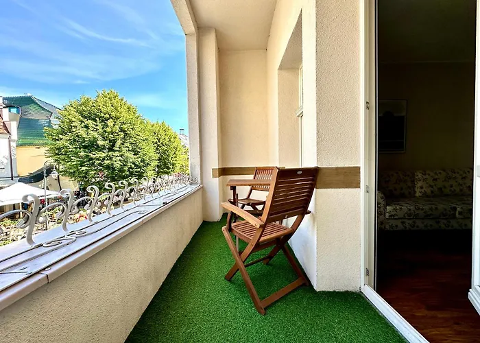 Na Monte Cassino 42 *